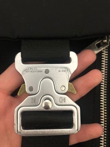 золотая цепока с бриллиантов кулоном: Рюкзак, Материал: Нейлон, Унисекс, Б/у — 3