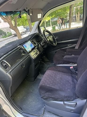 вид машина: Honda Stepwgn: 2005 г., 2 л, Газ, Минивэн — 5