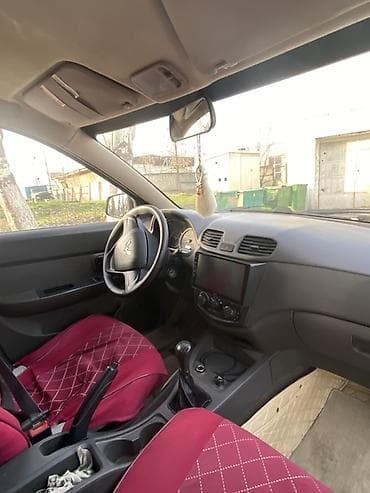 wuling: Dongfeng : 2019 г., 1.5 л, Механика, Бензин, Минивэн — 3