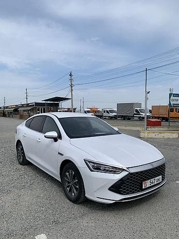 gac aion i60: BYD Qin: 2022 г., 1.5 л, Автомат, Гибрид, Седан — 2
