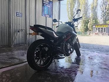 мт 80: Naked 320 куб. см, Бензин — 5