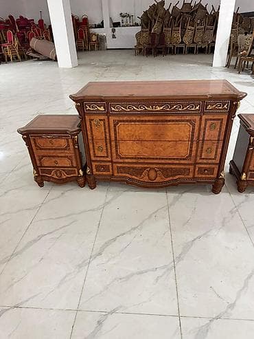 двухспальный кровати бу: Спальный гарнитур, Б/у, Двуспальная кровать, Шкаф, Комод, Италия, Дерево, Самовывоз, цвет - Коричневый — 6