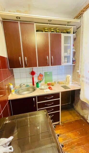 сдаю квартира пол дома: 2 комнаты, 41 м², Хрущевка, 1 этаж, Старый ремонт — 4