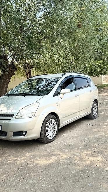 естима 3: Toyota Corolla Verso: 2004 г., 1.8 л, Механика, Бензин, Минивэн — 3
