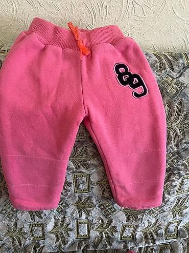 Жаш балдардын бут кийими: Продаю два комбинезона осенне-весенние и один костюм гап теплый, на — 3