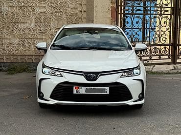 prius plus: Toyota Corolla: 2019 г., 1.8 л, Вариатор, Гибрид, Седан — 2