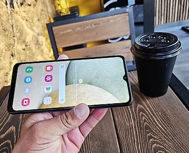 pixel 3a: Samsung Galaxy A12, Б/у, 64 ГБ, цвет - Черный, 1 SIM, 2 SIM — 1
