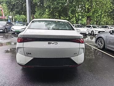 bad e2: BYD : 2026 г., Вариатор, Электромобиль, Седан — 4