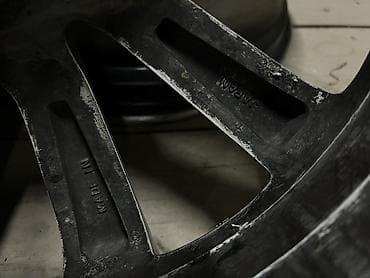 Шины: Литые Диски R 18 Subaru, Комплект, отверстий - 5, Б/у — 4