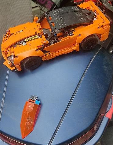 Конструкторы LEGO Technic — набор из трех собранных моделей. -