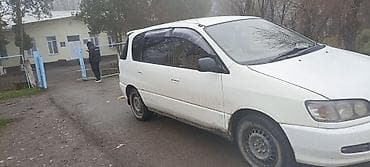 эо 3323: Toyota Ipsum: 1997 г., Минивэн — 2