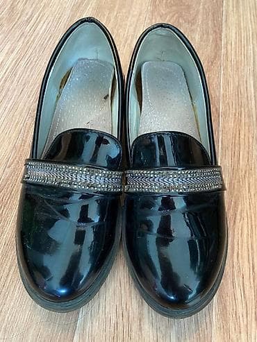 Туфли 35 размера, цена 300 сом