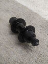 карейский велосипед: 🛞 Задняя втулка под кассету (новая) Продаю новую велосипедную втулку — — 10