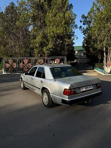 салон гелик: Mercedes-Benz W124: 1989 г., 3 л, Механика, Дизель, Седан — 3