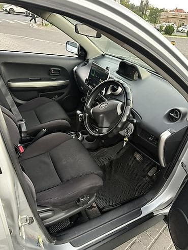 sab: Toyota Ist: 2002 г., 1.3 л, Автомат, Бензин, Хэтчбэк — 8