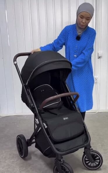 Коляска, цвет - Черный