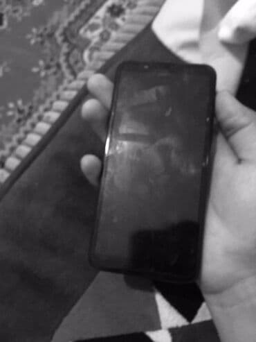 айфон х бу бишкек: Смартфон с большим безрамочным экраном (около 5,7–6 дюймов) — 2