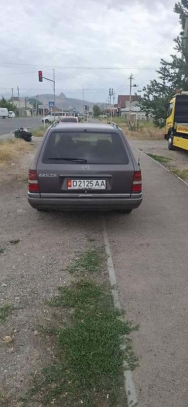 шторка на мерс 210: Mercedes-Benz W124: 1993 г., 2.2 л, Универсал — 4