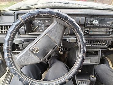 купить вакуум: Volkswagen Jetta: 1989 г., Ручные, Бензин, Седан — 3