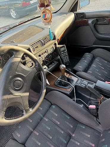 a klass: BMW 5 series: 1994 г., 2.5 л, Механика, Бензин, Седан — 5
