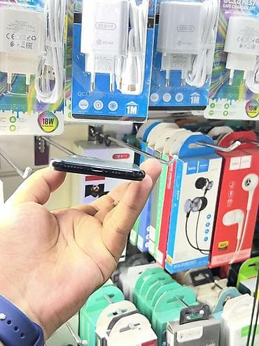 Техника и электроника: Айфон 11 про на 256 гб
Всё четко работает 
Цена 9990 — 7