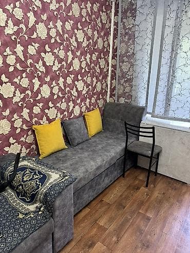Прямой раскладной диван в современном стиле - Тип: трехместный прямой at lalafo.kg Прямой раскладной диван в современном стиле - Тип: трехместный прямой