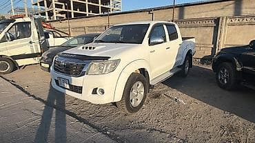 коробка w202: Toyota Hilux: 2014 г., 2.8 л, Механика, Дизель, Пикап — 2