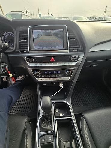 golf variant: Hyundai Sonata: 2021 г., 2 л, Газ — 9