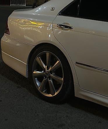 diska 13: Литые Диски R 18 Toyota, Комплект, отверстий - 5, Б/у — 2