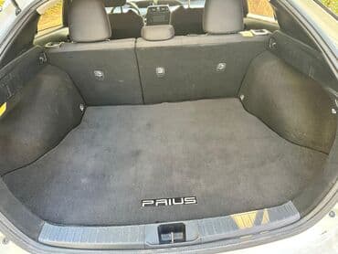 сдаётся авто с последующим выкупом: Toyota Prius: 2016 г., 1.8 л, Вариатор, Гибрид, Хэтчбэк — 6