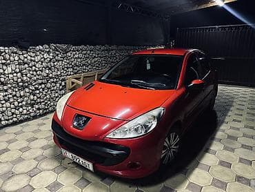 70 сом: Peugeot 207: 2010 г., 1.3 л, Кол менен иштөөчү, Бензин, Хетчбек — 1