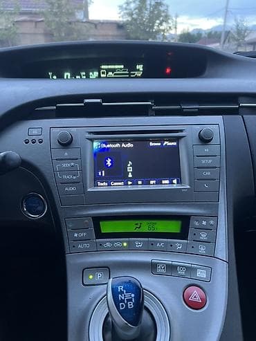 Продажа авто: Toyota Prius: 2015 г., 1.8 л, Вариатор, Гибрид, Хэтчбэк — 7