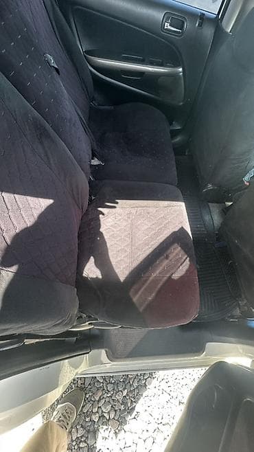 suzuki splash: Honda Stream: 2002 г., 2 л, Автомат, Бензин, Минивэн — 7