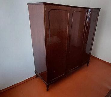 часы адидас: Продаю 1 шкаф для одежды. шкаф с зеркалом и 3 кровати с матрасами — 4