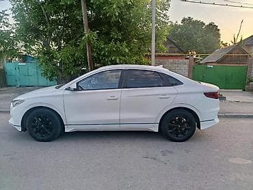 элэктро мобиль: BYD E3: 2020 г., Автомат, Электромобиль, Седан — 2