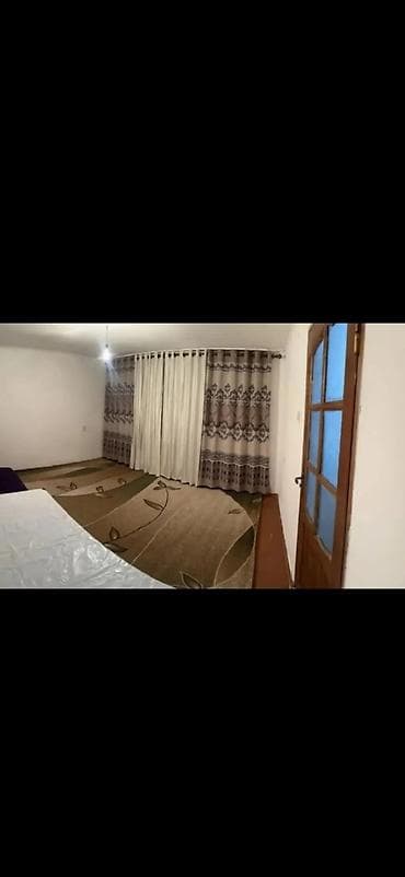 Үйлөрдү ижарага берүү: 60 м², 4 бөлмө, Забор, тосулган — 2