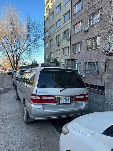 митсубиси спейс стар: Mitsubishi Chariot: 1995 г., Минивэн — 4