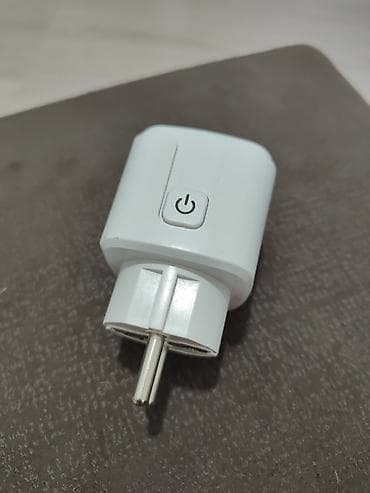 щелевая лампа: WiFi умная розетка Tuya - Форм-фактор: накладная розетка-адаптер типа — 1