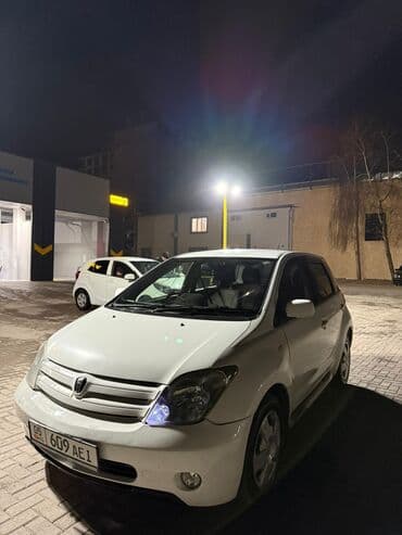 продаю связи с переездом: Toyota ist: 2004 г., 1.5 л, Автомат, Бензиновая, Хэтчбэк — 3