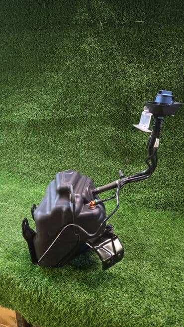 Автокосметика: Бак BMW AdBlue Мочевина F15 7295653 В отличном состоянии, очень — 2