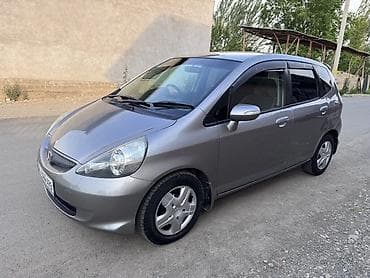 Honda Fit: 2005 г., 1.5 л, Вариатор, Бензин, Хетчбек — 3