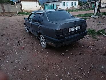 vin code: Volkswagen Vento: 1993 г., 1.8 л, Механика, Бензин, Седан — 4