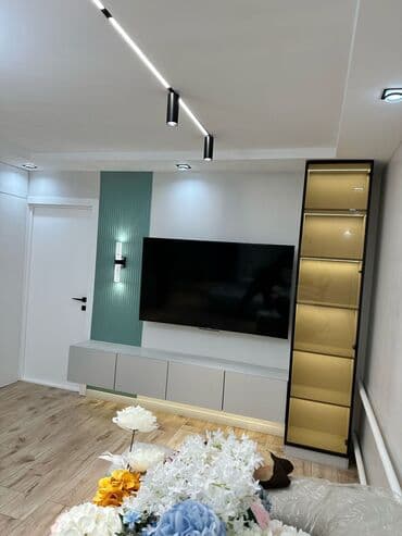 эшик дом: Буйрутма эмеректер, Уктоочу бөлмө, Ашкана гарнитурасы, Үстөл, Шкаф — 10