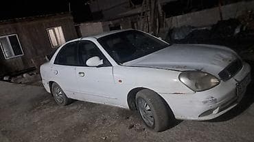 Daewoo : 1999 г., Седан