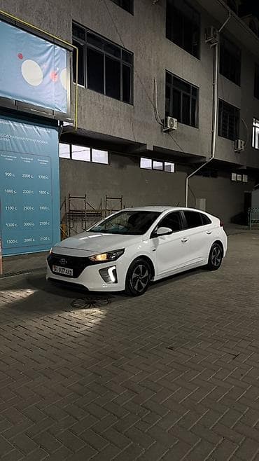 range rover 2017: Hyundai Ioniq: 2017 г., 1.6 л, Автомат, Гибрид, Хэтчбэк — 5