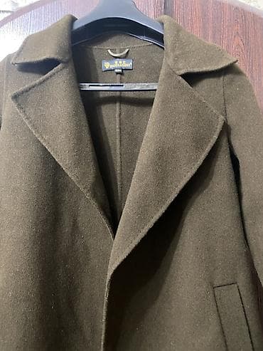 soft shell: Пальто женское, размер S (155/80A). Цвет: оливково‑хаки. Материал — 2