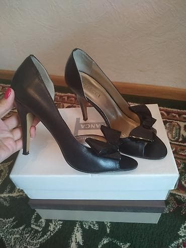 second hend: Туфли, 37, Vitacci, Б/у, цвет - Черный, Самовывоз — 1