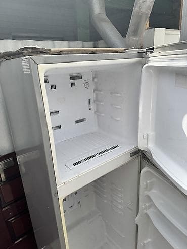 холодильник для машины: Холодильник Samsung, Двухкамерный — 4