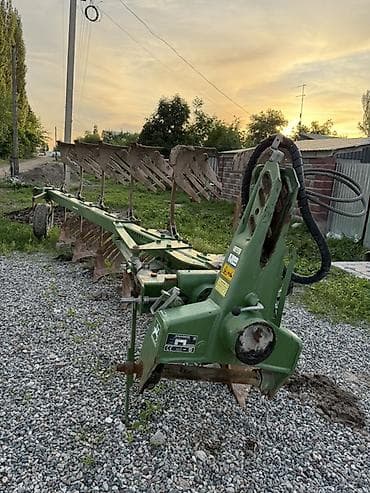 sycmcc 250: Оборотный навесной плуг Amazone Cayros XS - Производитель — 3