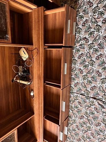 мебельные: Стенка-шкаф, Для зала, Б/у, Особенности: С отделением под телевизор — 4